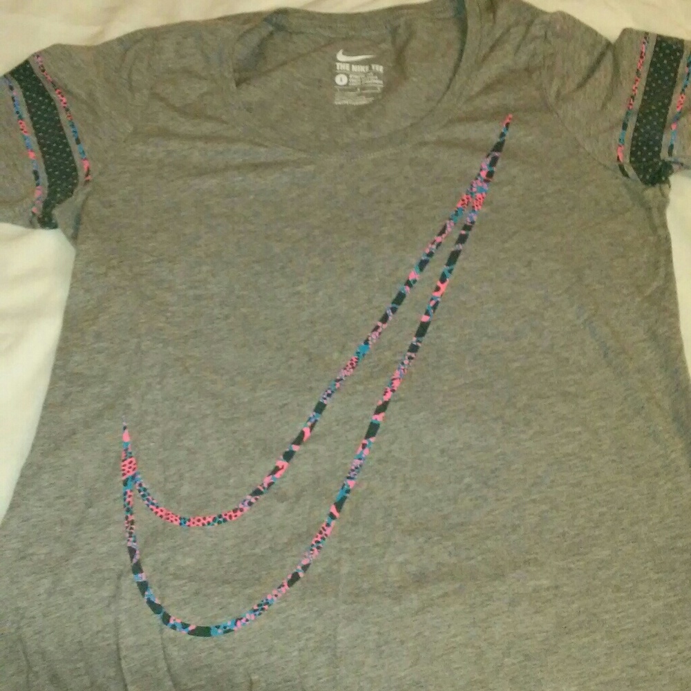 Gray Nike Tee